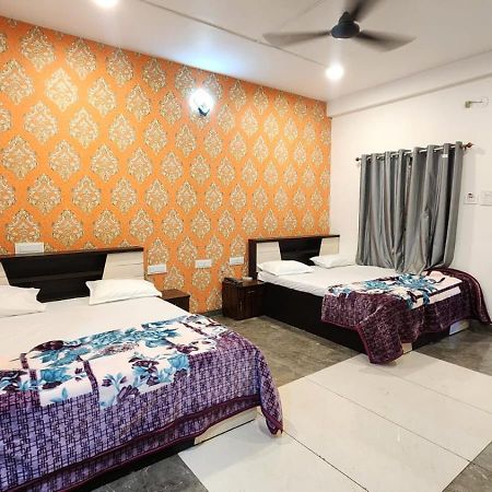Bombay Darbar Hotell Simrol Eksteriør bilde