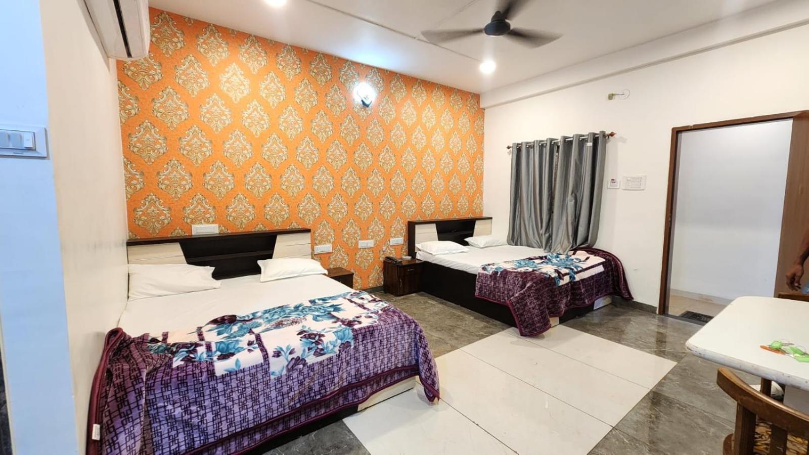 Bombay Darbar Hotell Simrol Eksteriør bilde